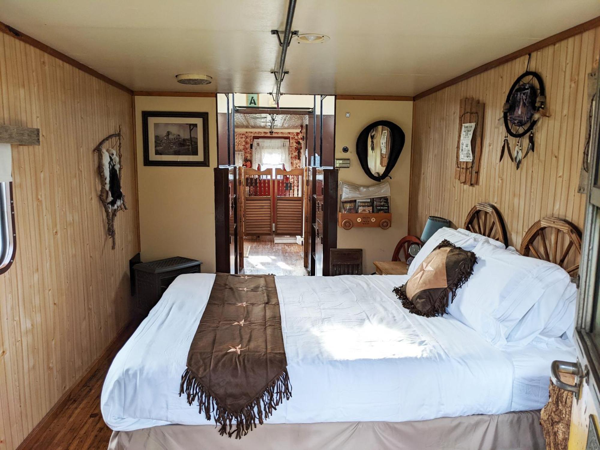 Olympic Railway Inn Sequim Bilik gambar